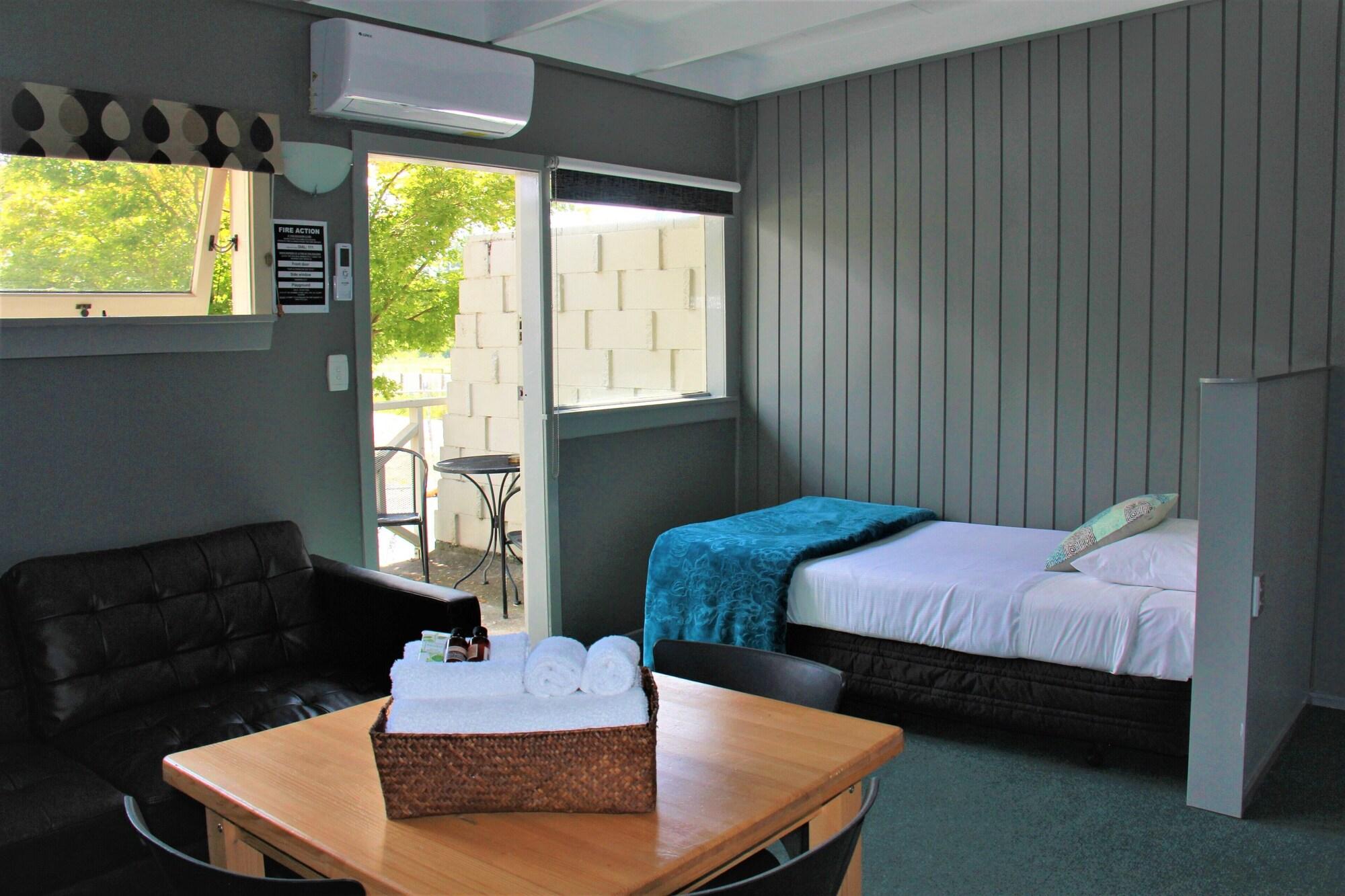 โรโตรัว ไฮด์อะเวย์ ลอดจ์ Motel ภายนอก รูปภาพ