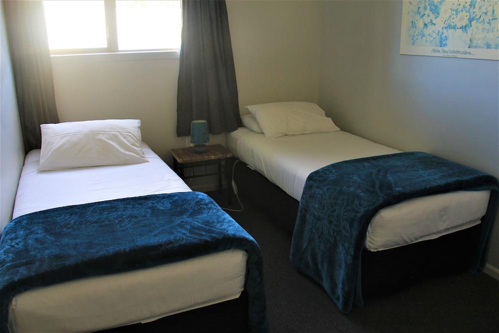 โรโตรัว ไฮด์อะเวย์ ลอดจ์ Motel ภายนอก รูปภาพ