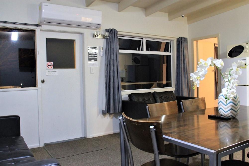 โรโตรัว ไฮด์อะเวย์ ลอดจ์ Motel ภายนอก รูปภาพ